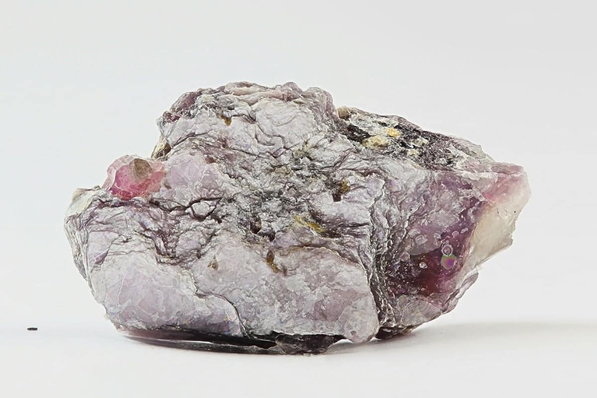 China Achieves Breakthrough in Rubidium Extraction