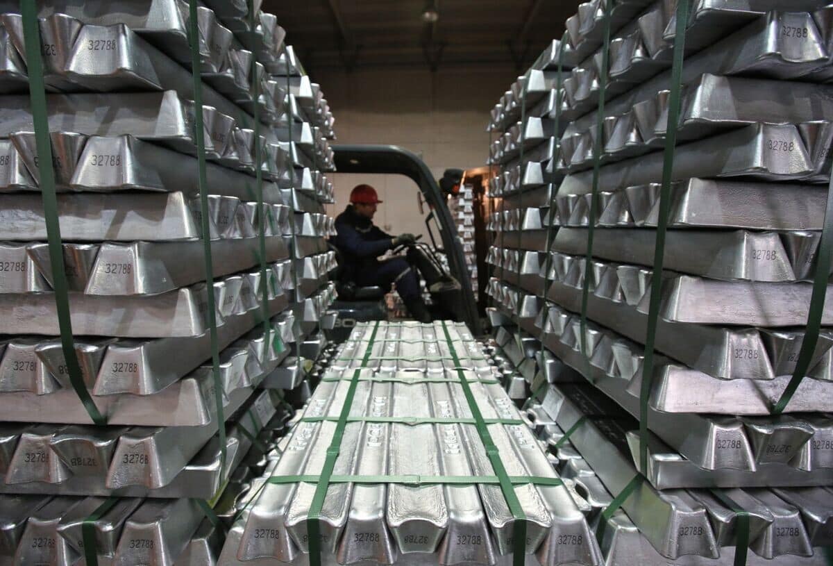LME Approves First Warehouses in Hong Kong to Boost Asian Metal Trade