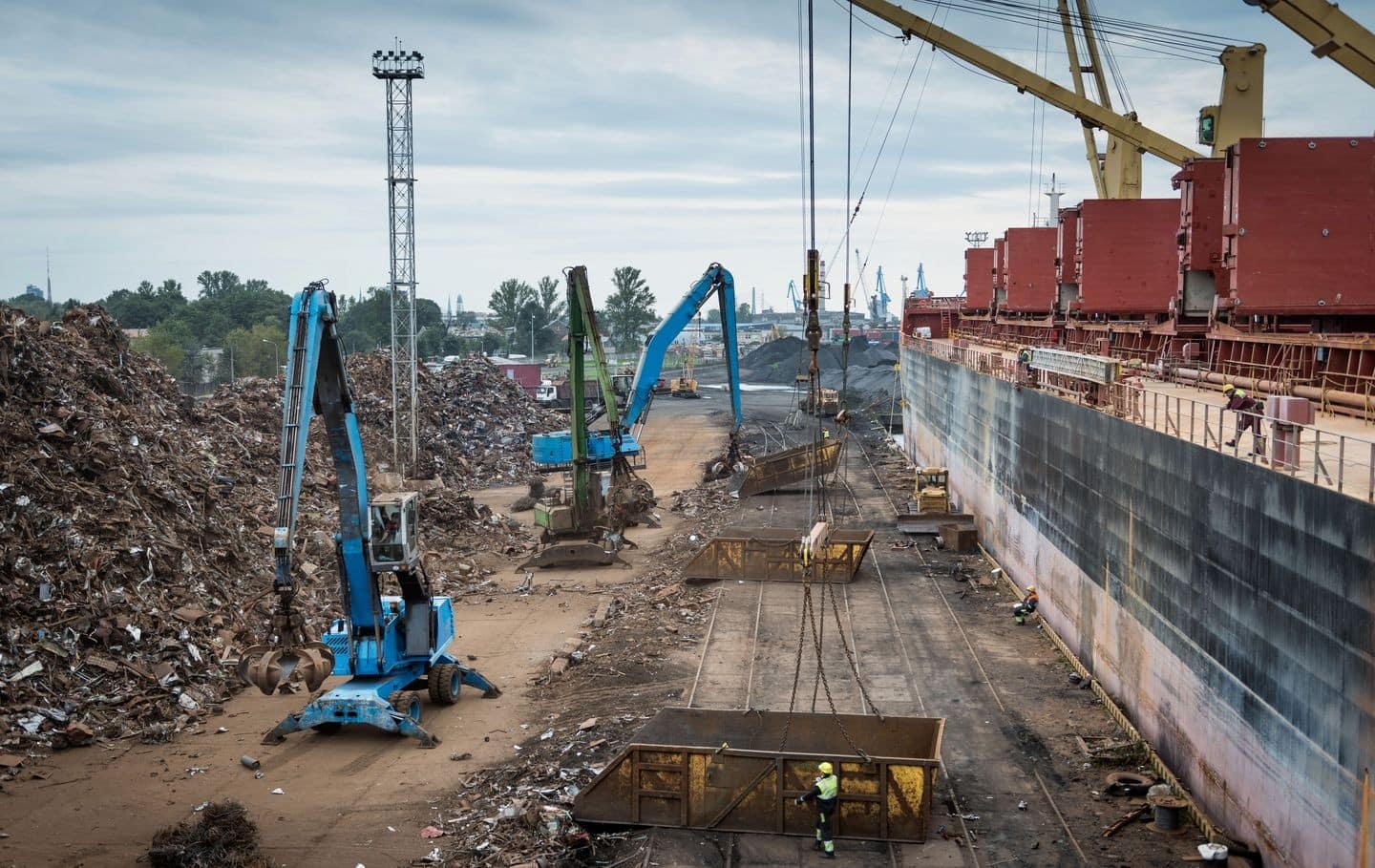 Ukraine Scrap Exports Surge 54.1% in January-September 2025