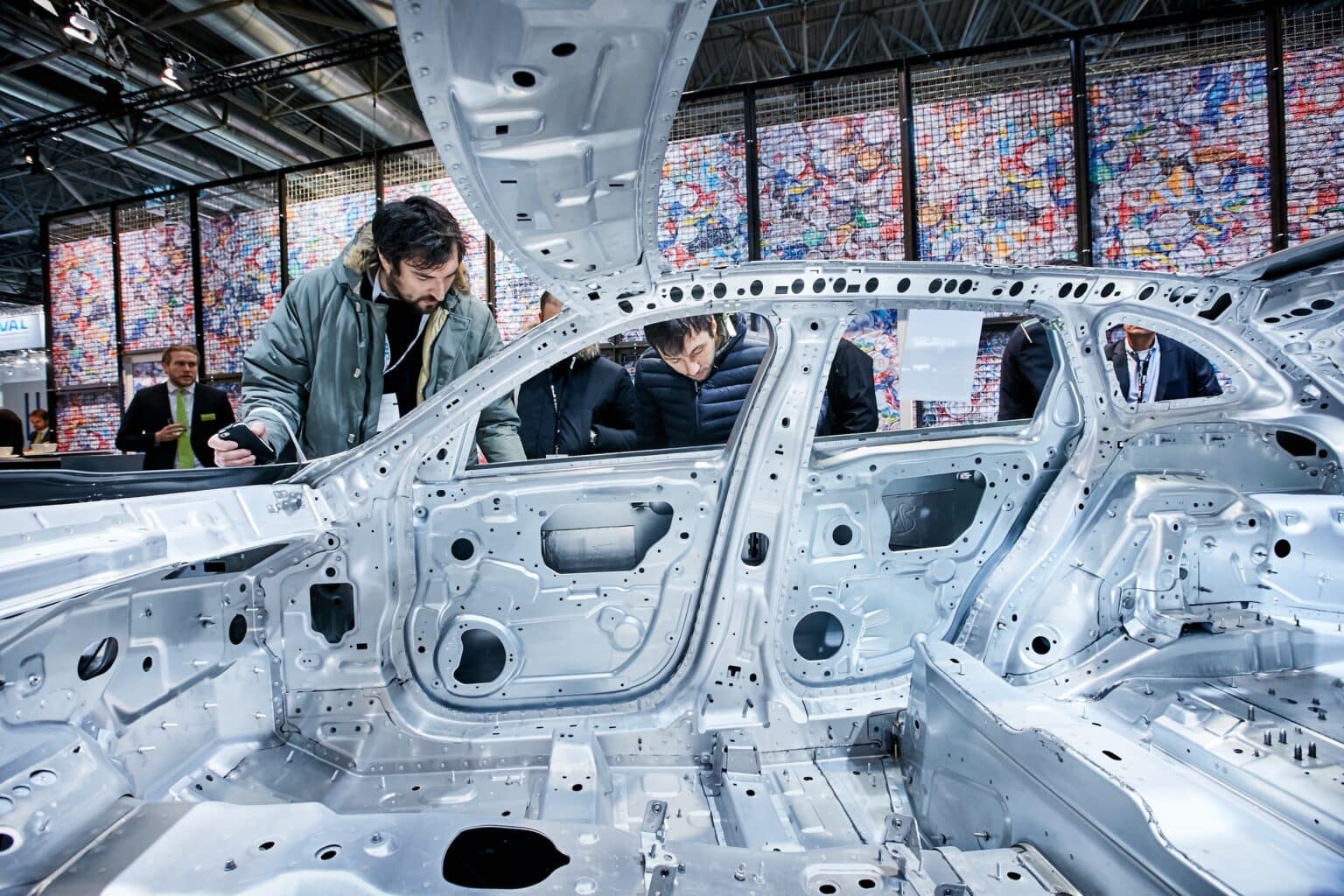 Challenges Facing the North American Automotive Industry in 2025