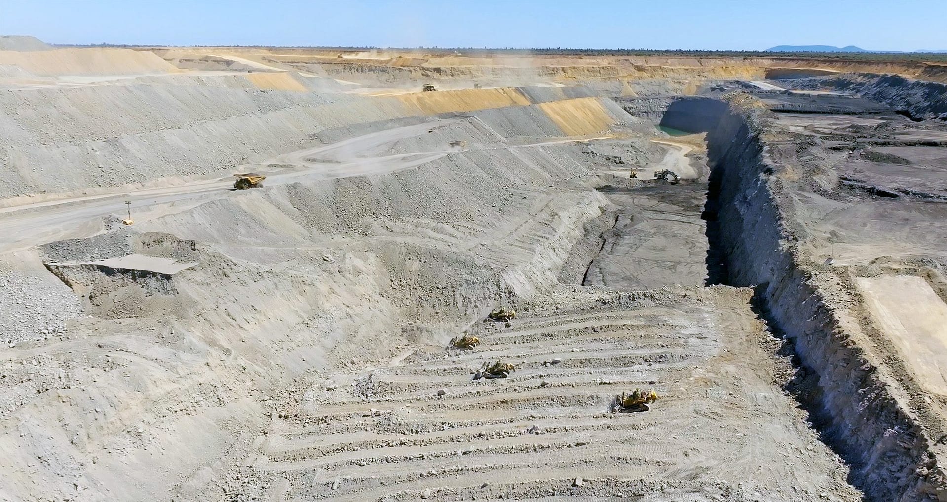 Thiess Secures $1.5 Billion Extension for Lake Vermont Mine Operations