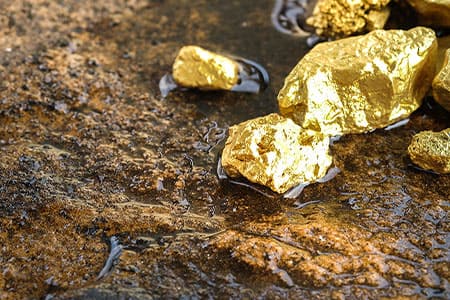 Major Gold Deal: Zijin Mining Expands with Raygorodok Acquisition