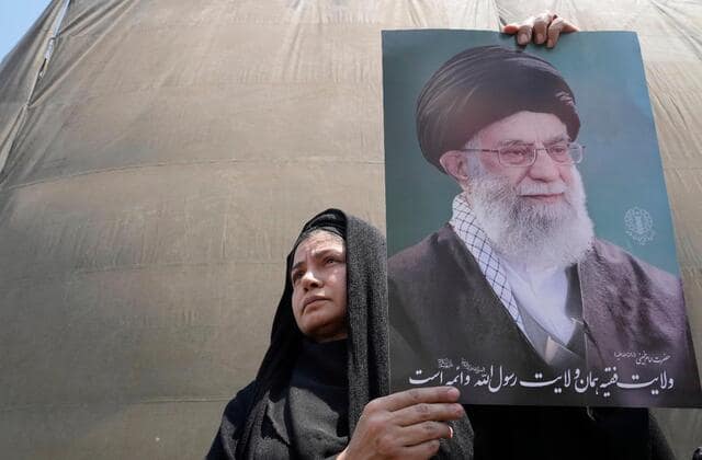 Iran Strait of Hormuz Threat Raises Oil Price Risk Amid Escalating US Tensions