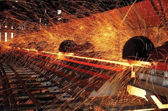 Global Pig Iron Production Falls 4.4% in July 2025