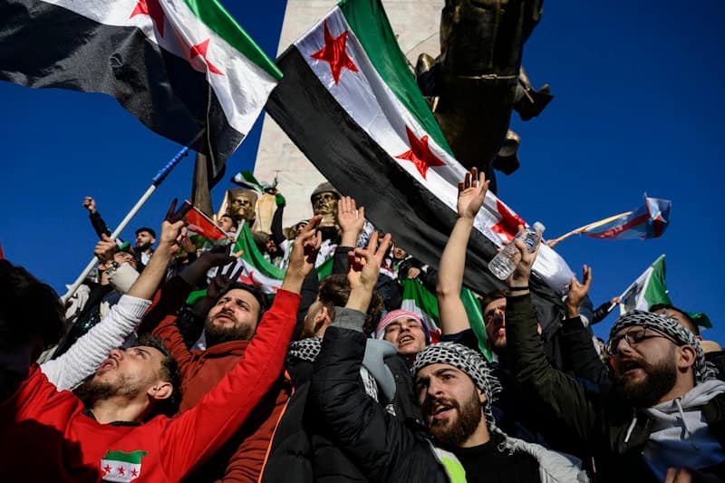 Syrian Public Sector Faces Collapse After Rebel Takeover