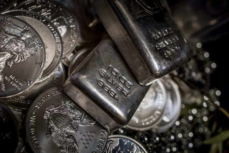 Silver Price Tops $40 as Fed Rate Cut Bets Boost Precious Metals