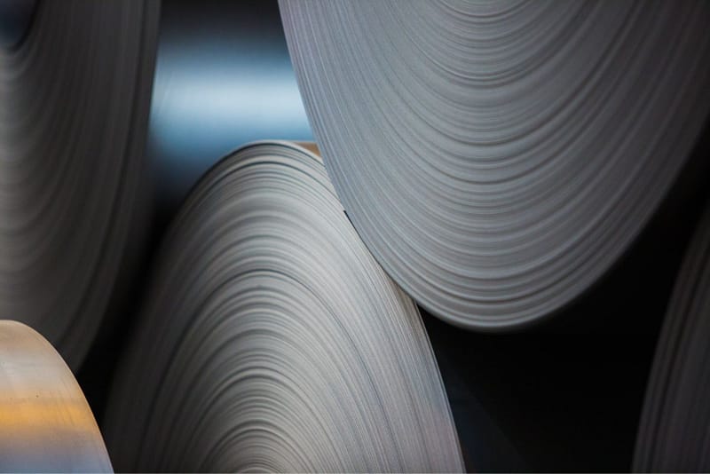 Coated carbon steel flat products