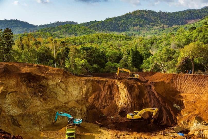 Indonesia Halts 25 Nickel Mines in Southeast Sulawesi Amid Reclamation Issues