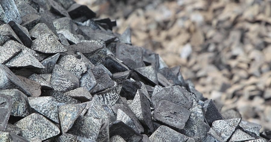 Ukraine’s Ferroalloy Exports Surge 40% in 2025 Despite Long-Term Industry Decline