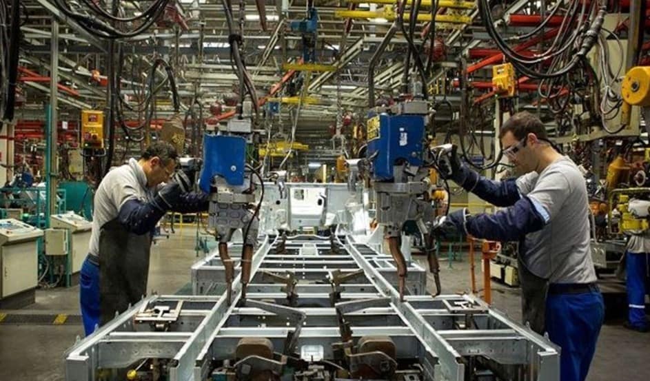 U.S. Manufacturing Sector Continues Contraction Amid Modest Improvements in Key Indicators