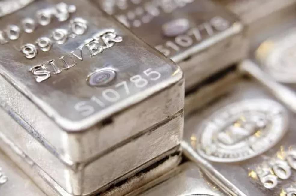 Silver Price Falls as Historic Short Squeeze Begins to Ease